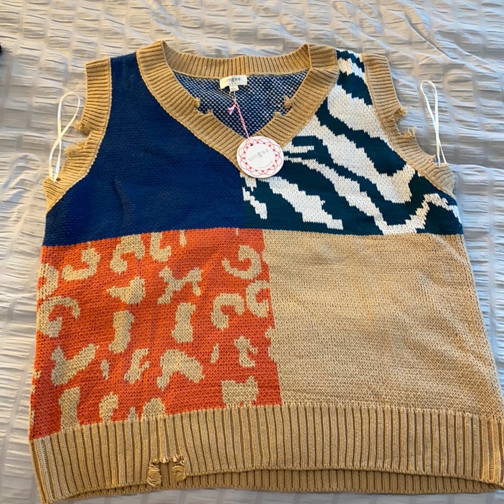 Umgee sweater NWT